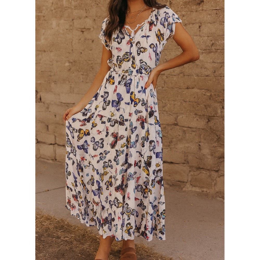 Old Navy Sz M Womens White Butterfly Print Tiered Maxi Dress Whimsical Feminine